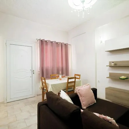 Amaryllis Boutique Apartment *